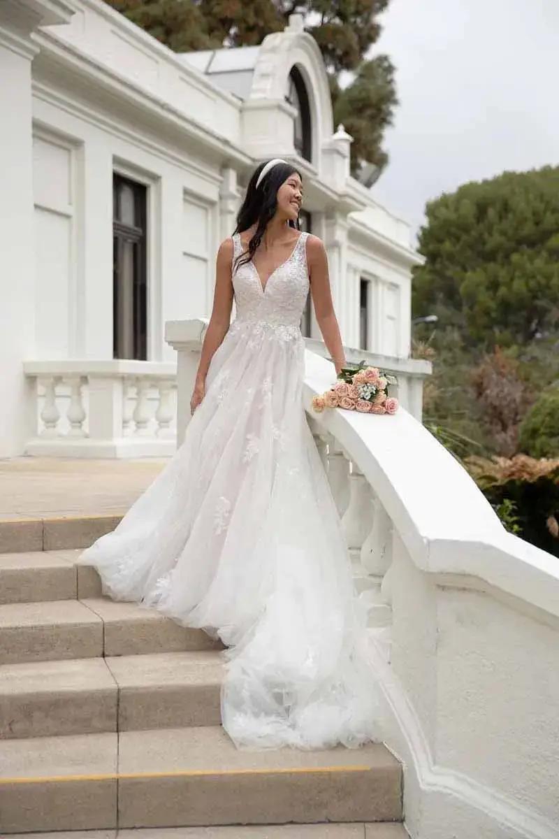 Summer Wedding Gowns for Any Venue Image