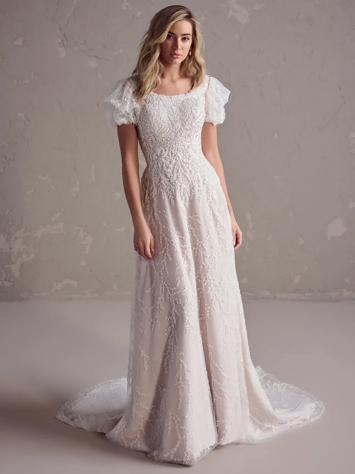 Crystal and Sequin Embellishments: Sparkling Details for Winter Wedding Dresses Image