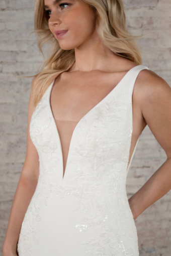 Stella York 7774 #10 (PI-PL) Pure Ivory Gown w Porcelain Tulle Plunge thumbnail