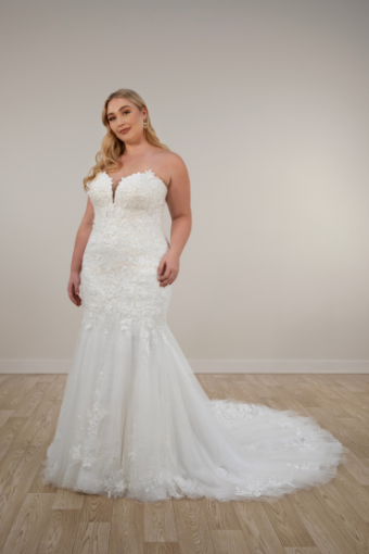Stella York 7924 #13 (IVIV-PL) Ivory Lace & Tulle over Ivory Gown w Porcelain Tulle Plunge thumbnail