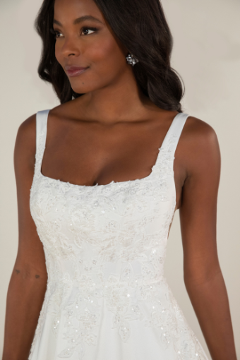 Stella York 7897 #12 (IV-PL) Ivory Gown w Porcelain Tulle Plunge thumbnail